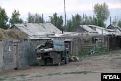 Село Саржал в окрестностях бывшего Семипалатинского ядерного полигона, август 2009 года.