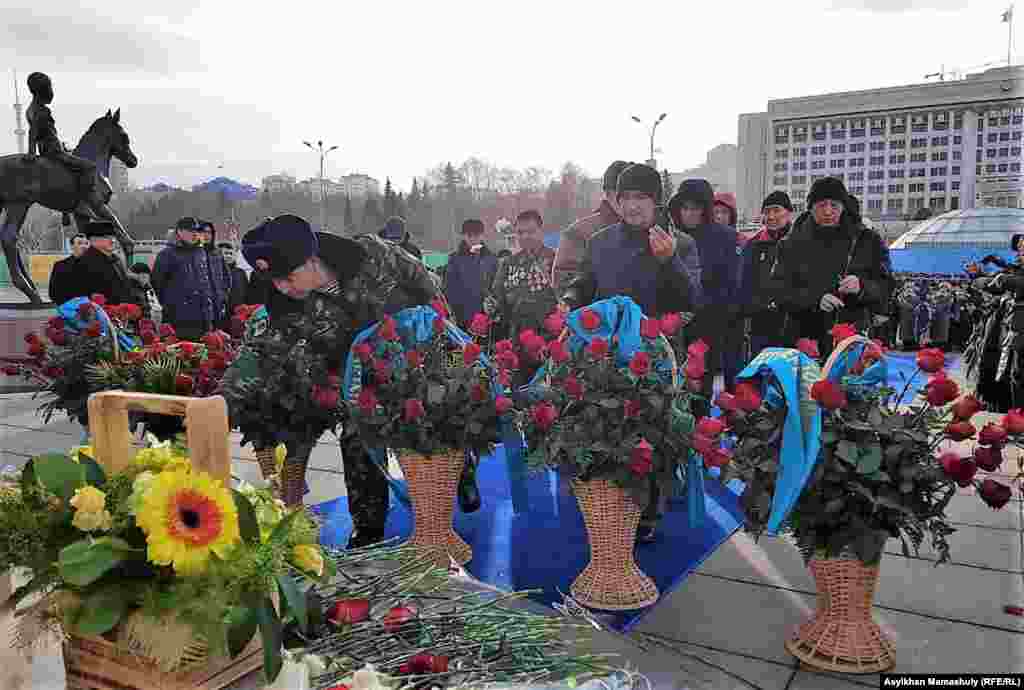 Церемония возложения цветов. Алматы, 16 декабря 2018 года.