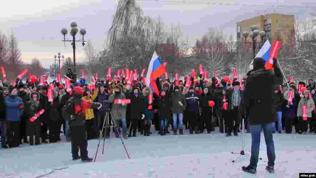 Акцию подхватили в Сибири. На фото: сторонники Навального в Красноярске.