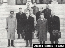 M.Ə.Rəsulzadə Ankarada siyasi mühacirlərlə birlikdə - 1954