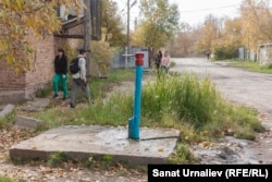 Водоразборная колонка в центре жилого массива Коктал-1. Нур-Султан, 10 октября 2019 года.