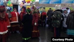 Қаладағы орыс қауымдастығы өкілдері Наурыз мерекесін тойлап жүр. Петропавл, 21 наурыз 2014 жыл.