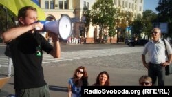 Сергей Жадан на митинге в поддержку украинского языка. Харьков, 9 июля 2012 года.