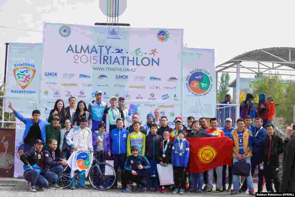 Победители Almaty Triathlon 2015.